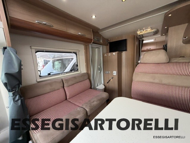 ADRIA MATRIX M 680 SP GARAGE E BASCULANTE 2013 DOP