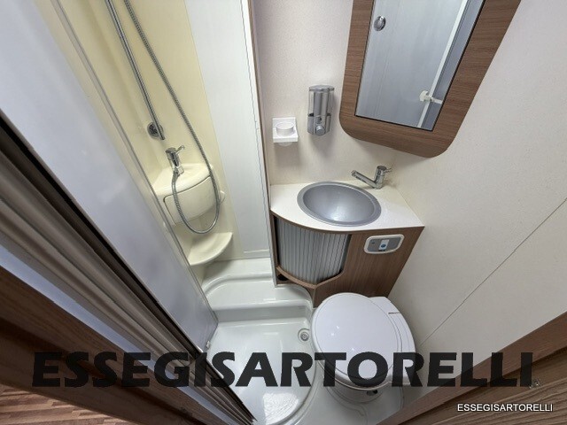 ADRIA MATRIX M 680 SP GARAGE E BASCULANTE 2013 DOP