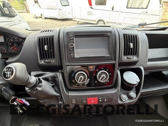 ADRIA MATRIX M 680 SP GARAGE E BASCULANTE 2013 DOP