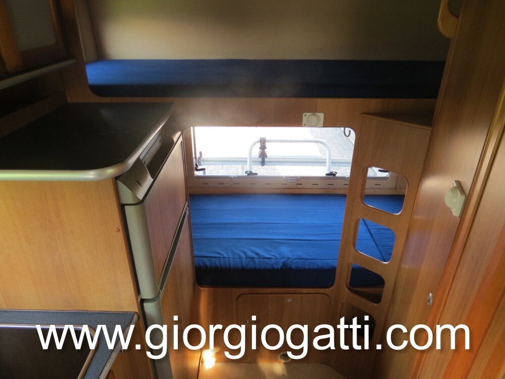 Camper Mansardato Arca M 4 con meccanica Mercedes