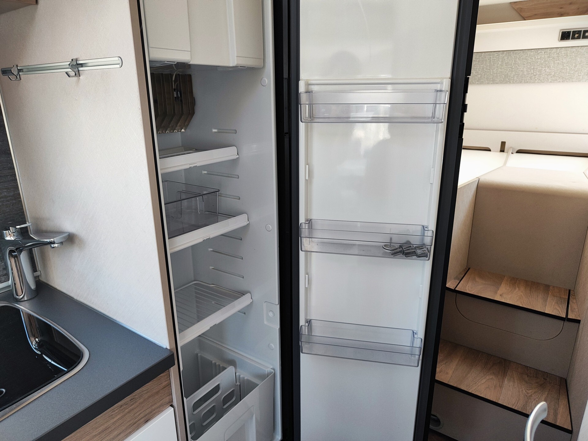 Hymer Exsis-I 580 Pure - Motorhome con letti gemel