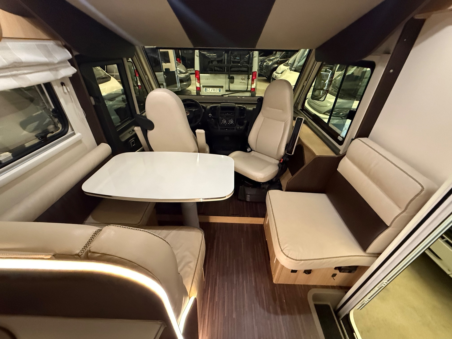 MCLOUIS NEVIS 870 7.45 SUPER ACCESSORIATO