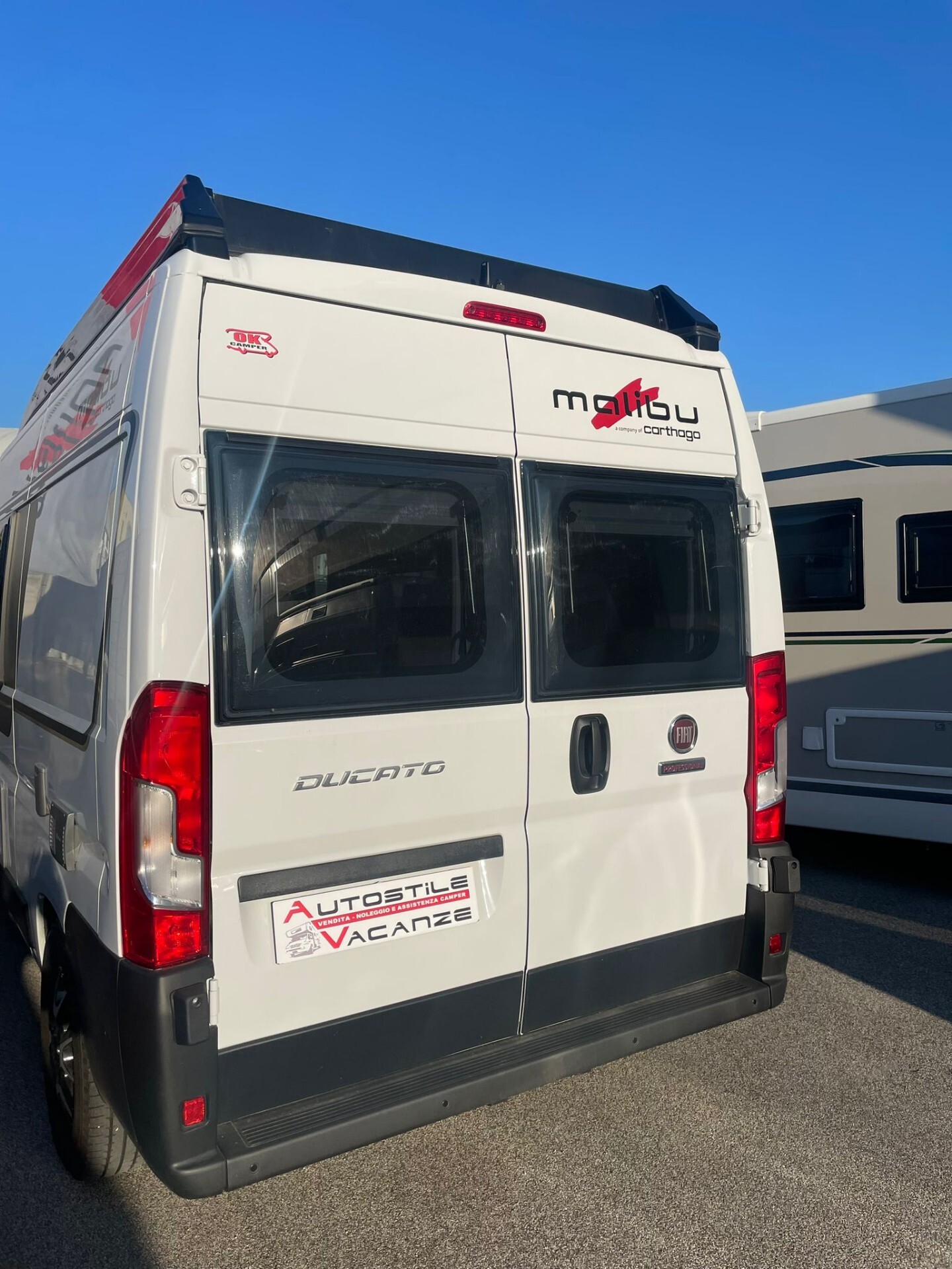 MALIBU VAN 540 DB COMPACT CON TETTO A SOFFIETTO SU