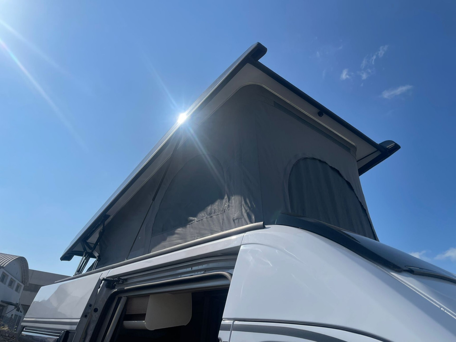 MALIBU VAN 540 DB COMPACT CON TETTO A SOFFIETTO SU