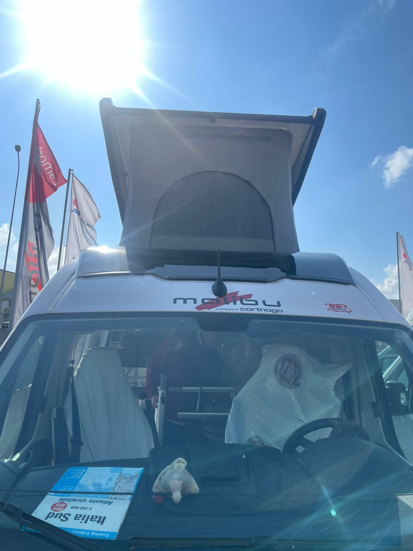 MALIBU VAN 540 DB COMPACT CON TETTO A SOFFIETTO SU