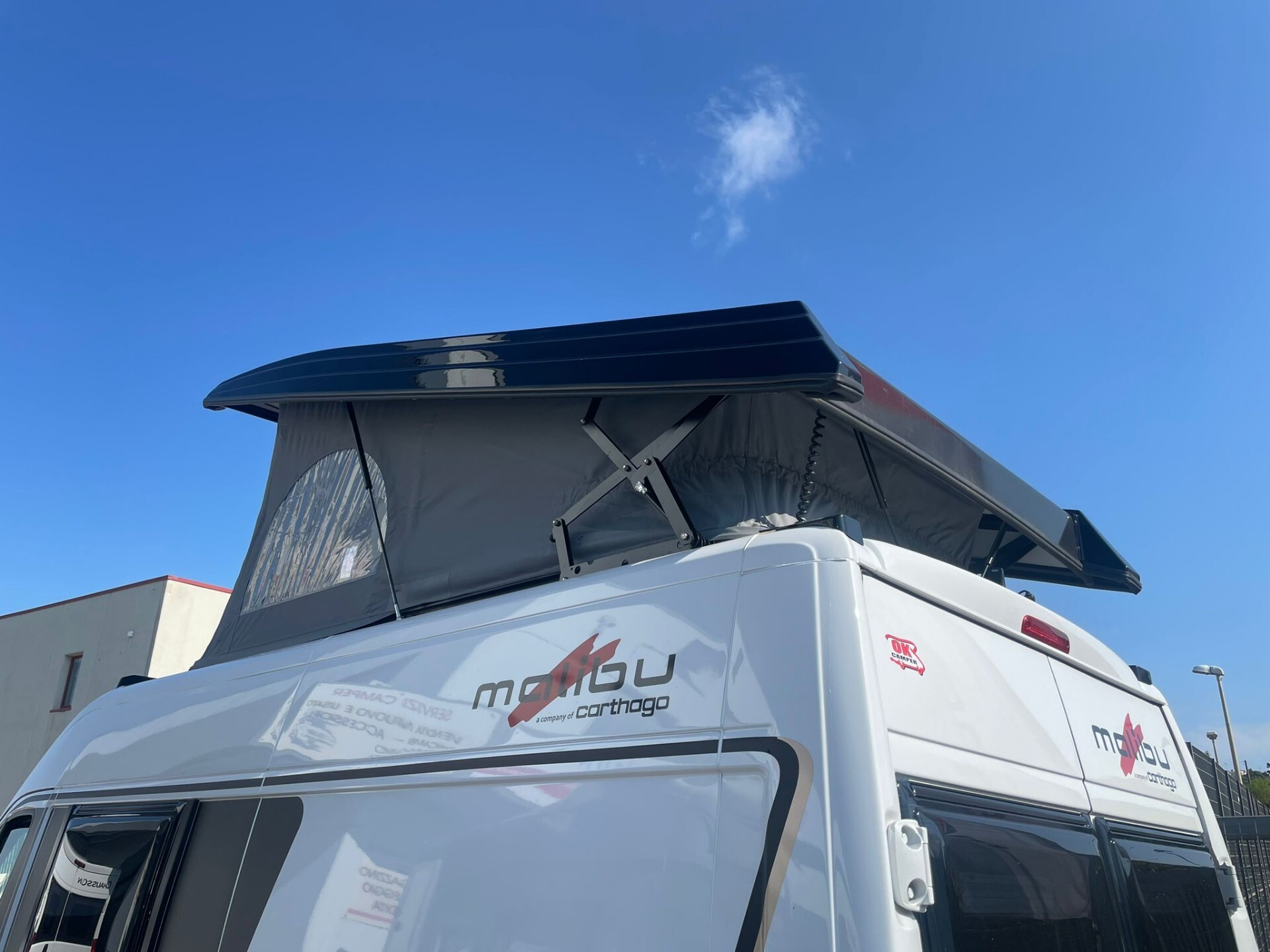 MALIBU VAN 540 DB COMPACT CON TETTO A SOFFIETTO SU