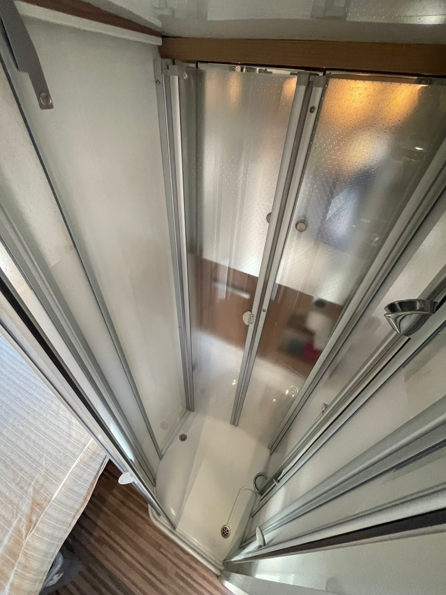 MALIBU VAN 540 DB COMPACT CON TETTO A SOFFIETTO SU