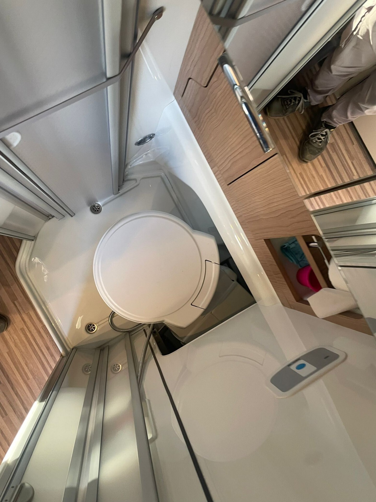 MALIBU VAN 540 DB COMPACT CON TETTO A SOFFIETTO SU