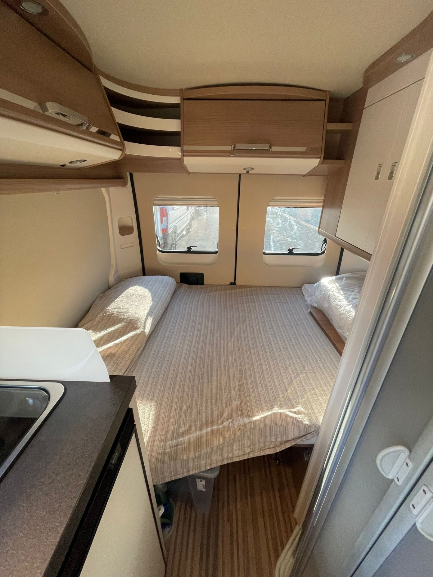MALIBU VAN 540 DB COMPACT CON TETTO A SOFFIETTO SU