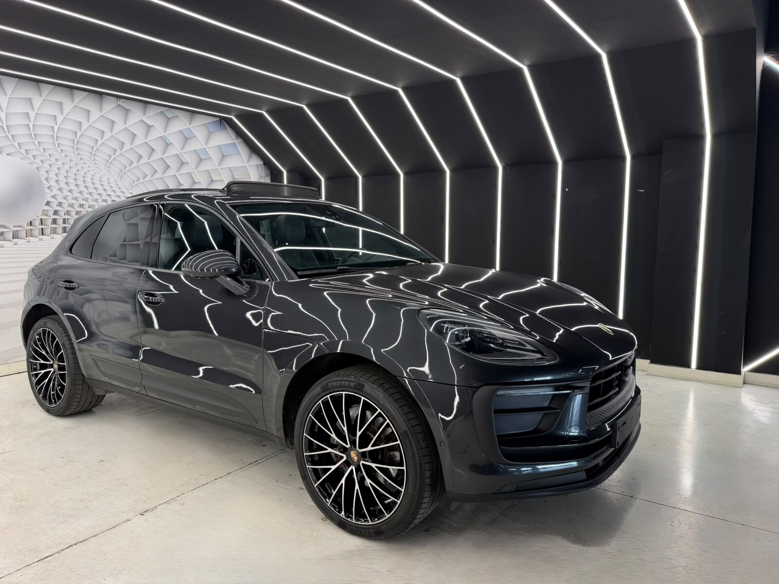Porsche Macan 2.0 – KM CERTIFICATI-12 MESI GARANZIA-PERMUTE – foto 2