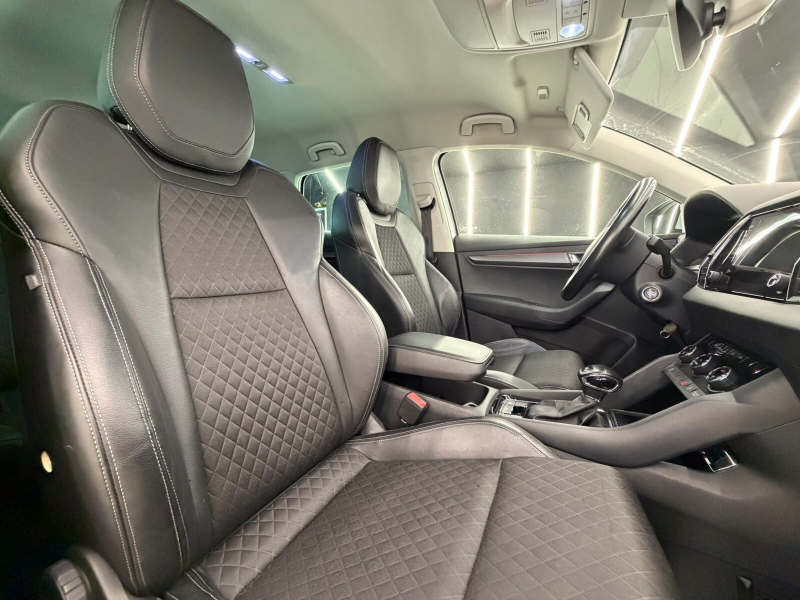 Skoda Karoq 1.6 TDI DSG-KM CERTIFICATI-12 MESI GARANZIA-PERMUTE – foto 12