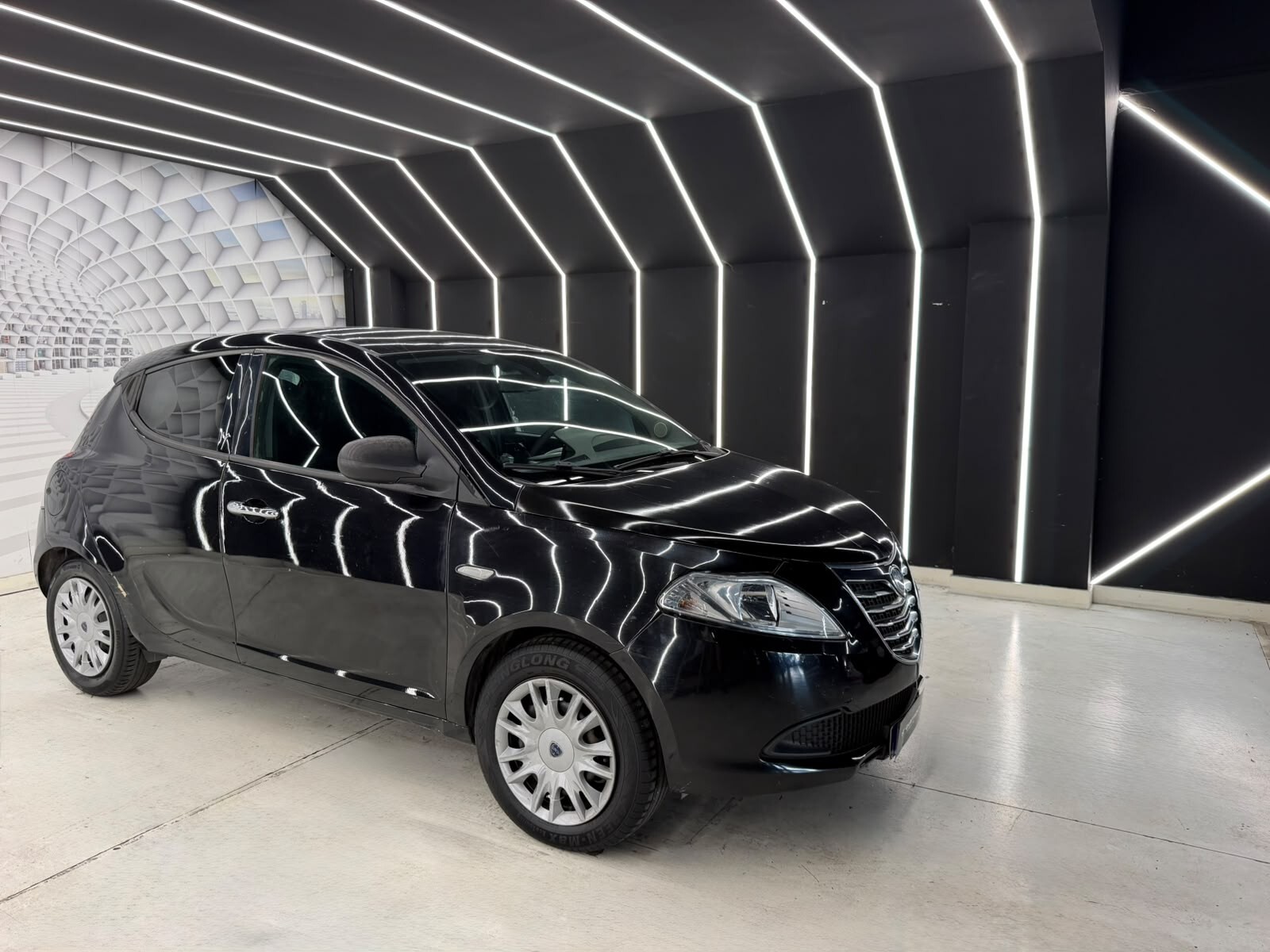 Lancia Ypsilon 1.2 69 CV GPL-KM CERTIFICATI-PERMUTE-12 MESI GARANZIA – foto 2
