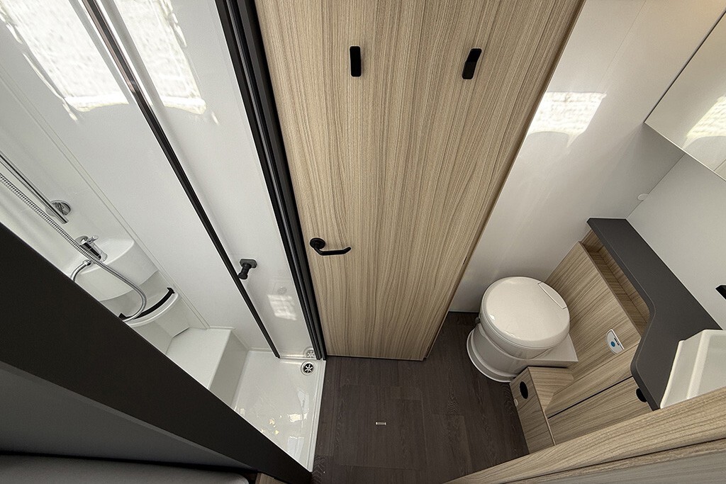 Sun Living by Adria S 75 SL con letti gemelli