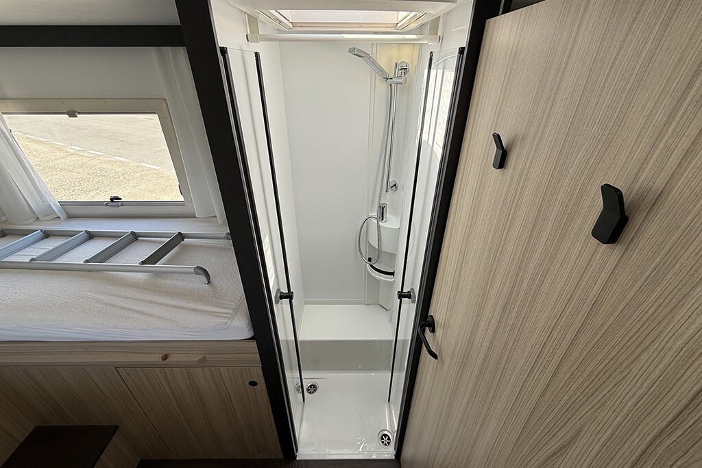Sun Living by Adria S 75 SL con letti gemelli