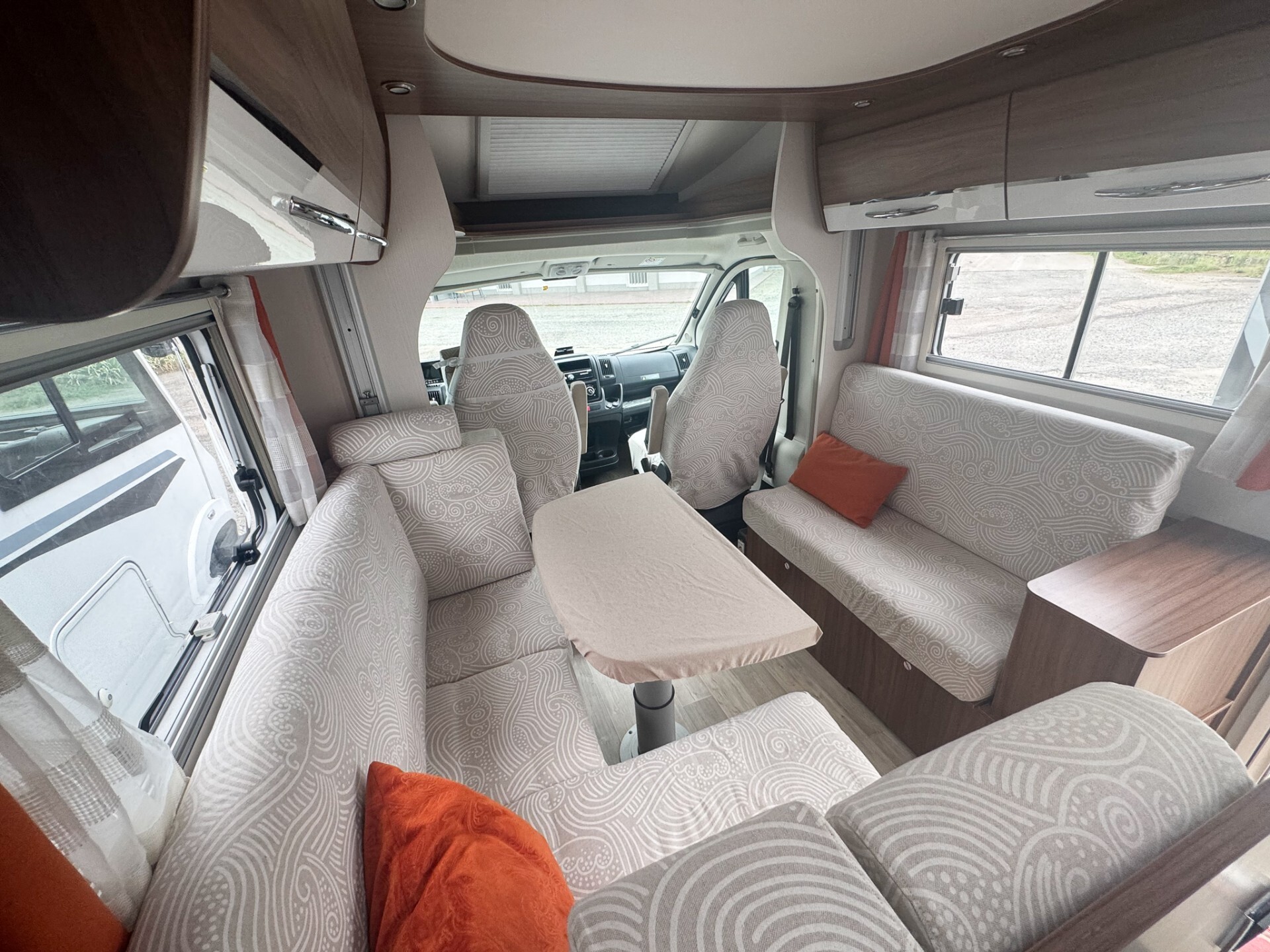 Pilote P716