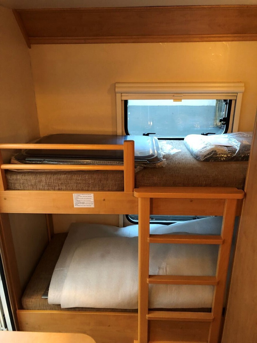 Caravelair Antares 376