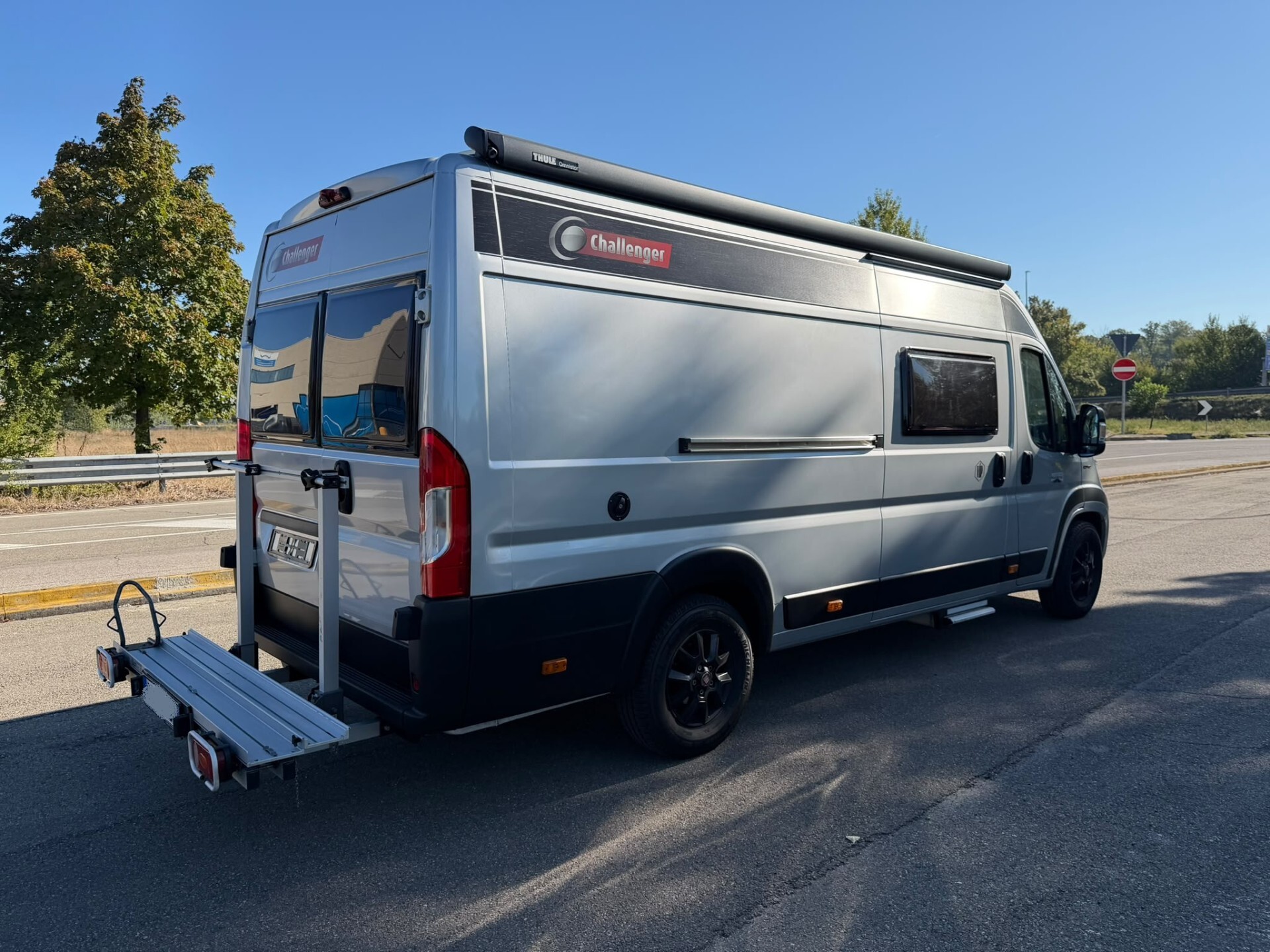 FURGONATO CHALLENGER V210 VIP ROAD EDITION