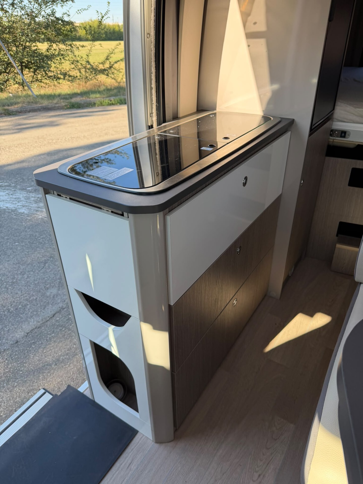 FURGONATO CHALLENGER V210 VIP ROAD EDITION