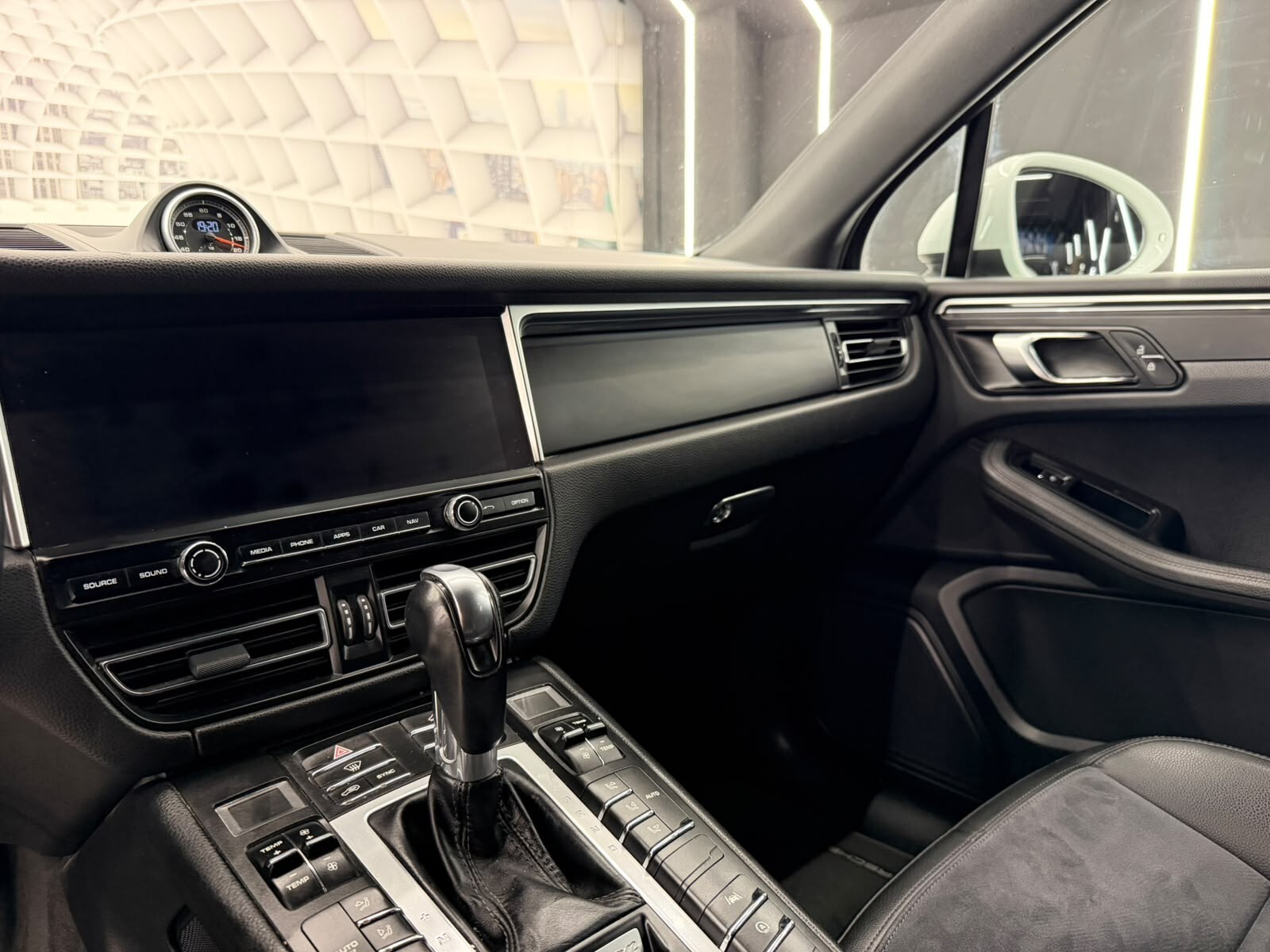 Porsche Macan 2.0 245CV PDK-IPER FULL-KM CERTIFICATI-12 MESI GARANZIA-GOMMATA NUOVA 4 STAGIONI-PERMUTE – foto 12
