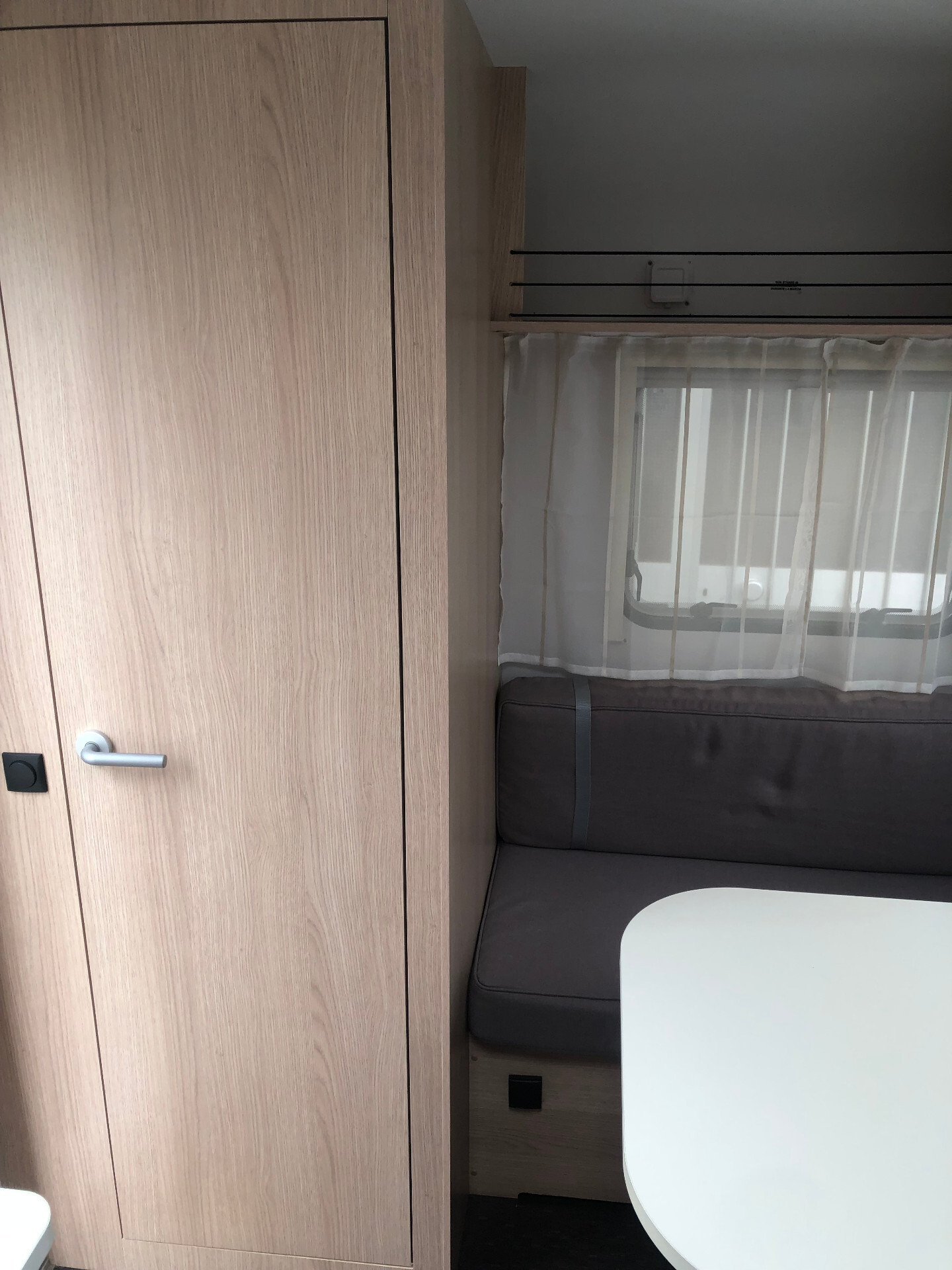 Adria AVIVA 400 PS MOVER