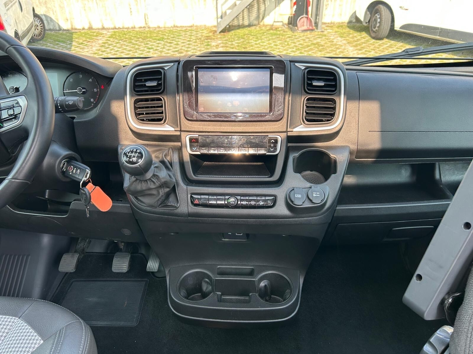 ADRIA TWIN 640 6.36 BASCULANTE