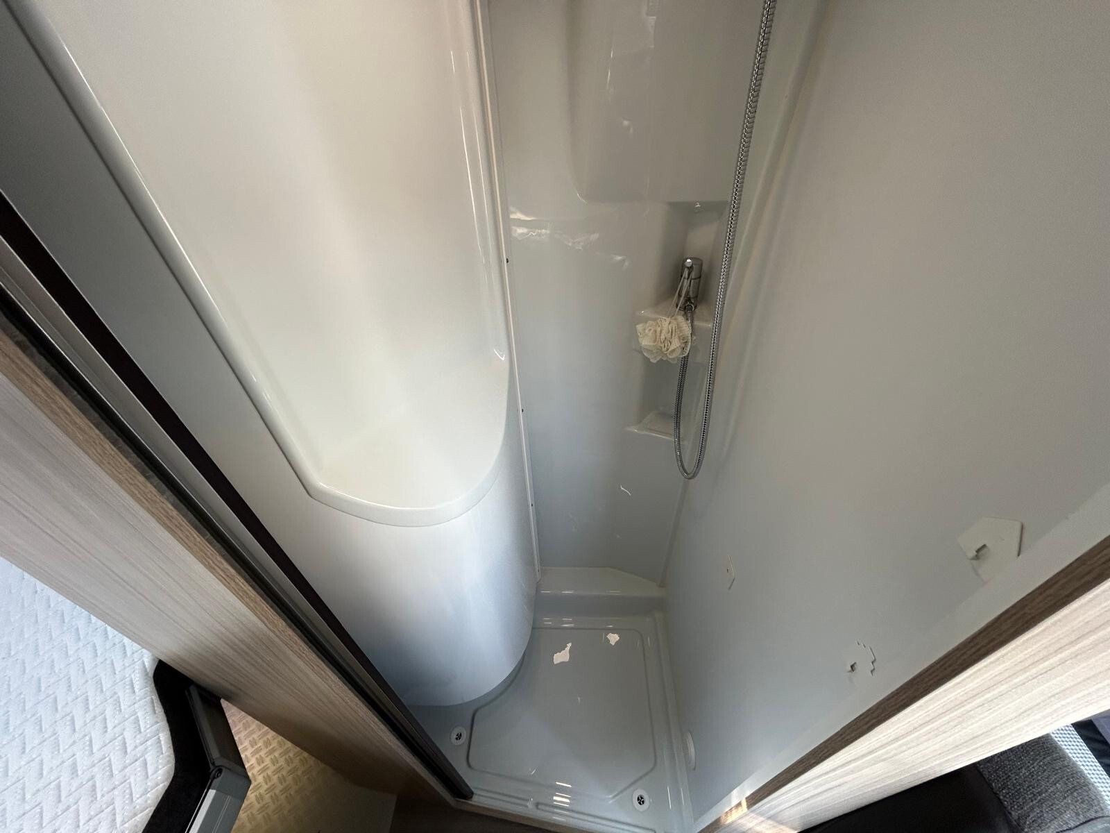 ADRIA TWIN 640 6.36 BASCULANTE
