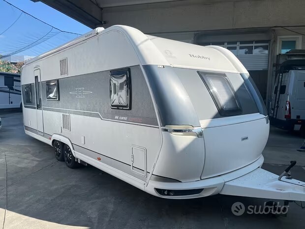 HOBBY DE LUX EDITION 8.3M DOPPIO ASSE