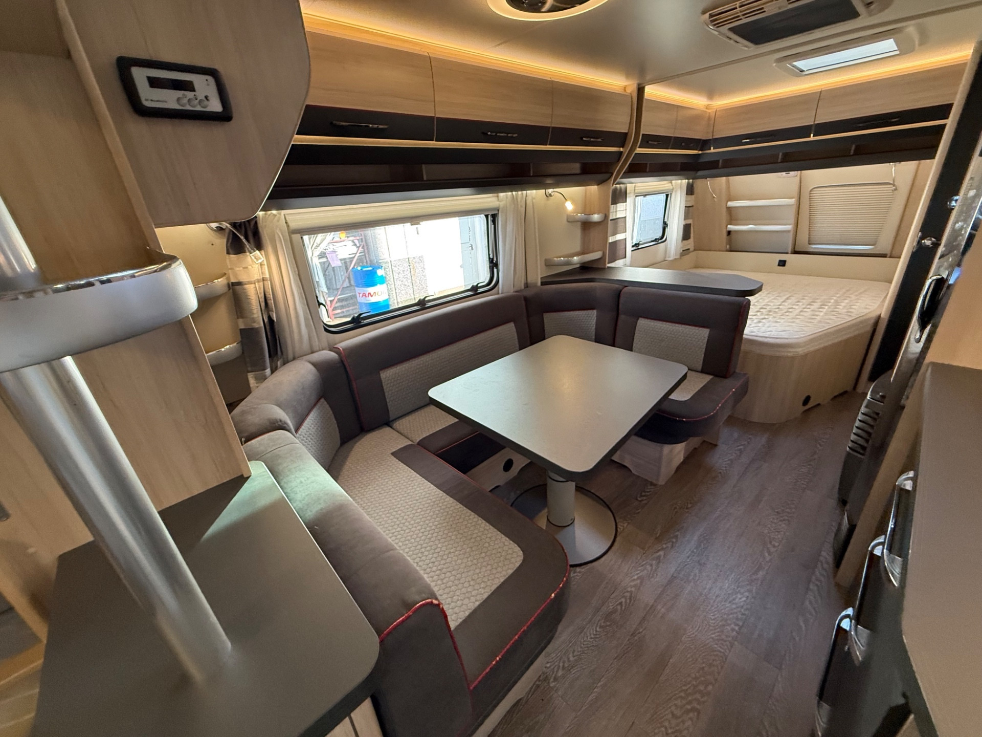 HOBBY DE LUX EDITION 8.3M DOPPIO ASSE