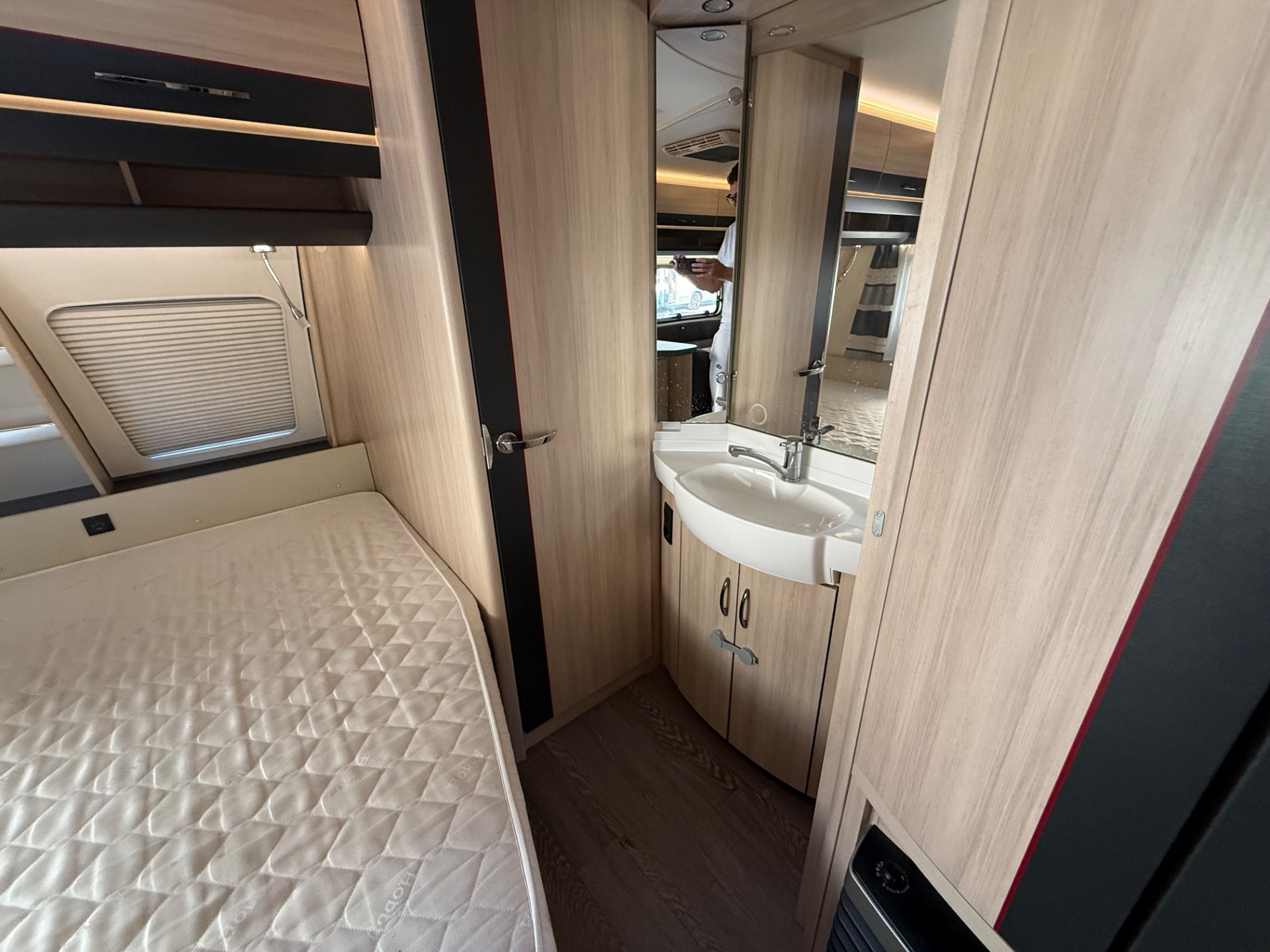 HOBBY DE LUX EDITION 8.3M DOPPIO ASSE