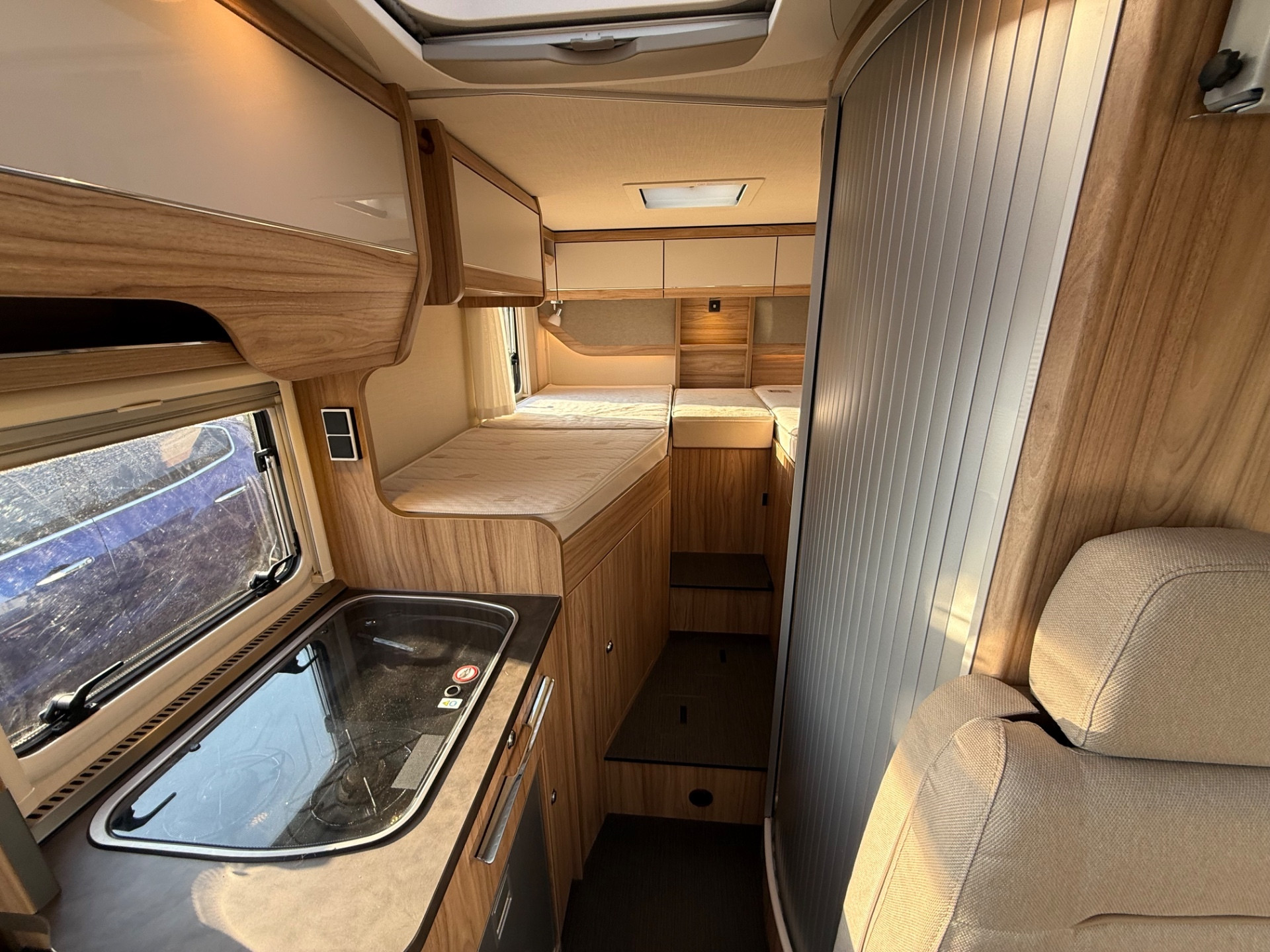 HYMER EXSIS-T 374 5.99 GARAGE
