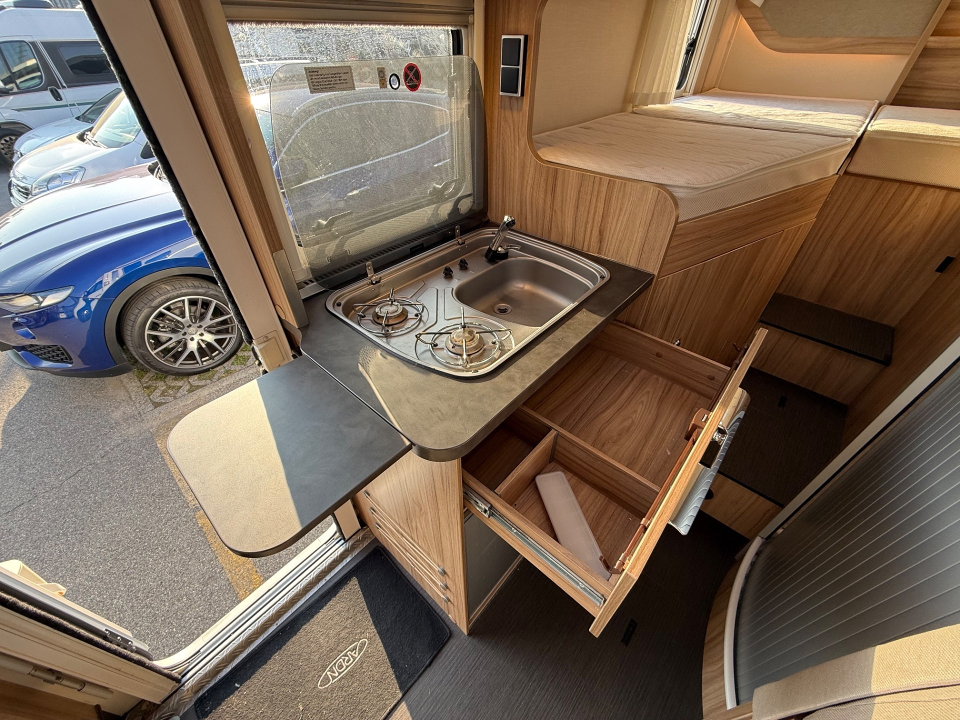 HYMER EXSIS-T 374 5.99 GARAGE