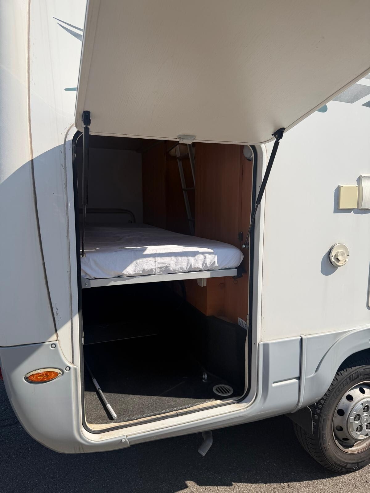MANSARDATO LAIKA ECOVIP 8