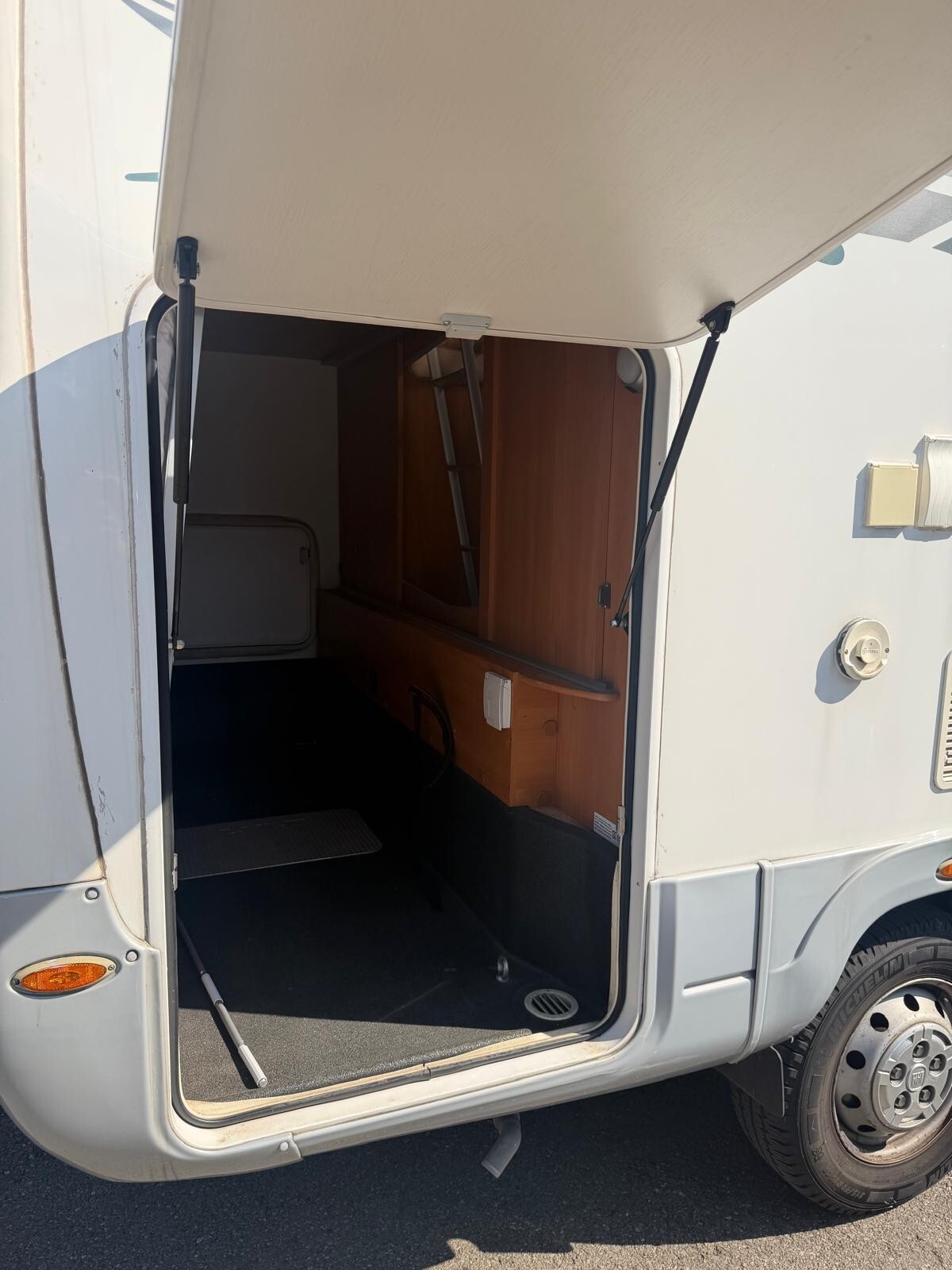 MANSARDATO LAIKA ECOVIP 8
