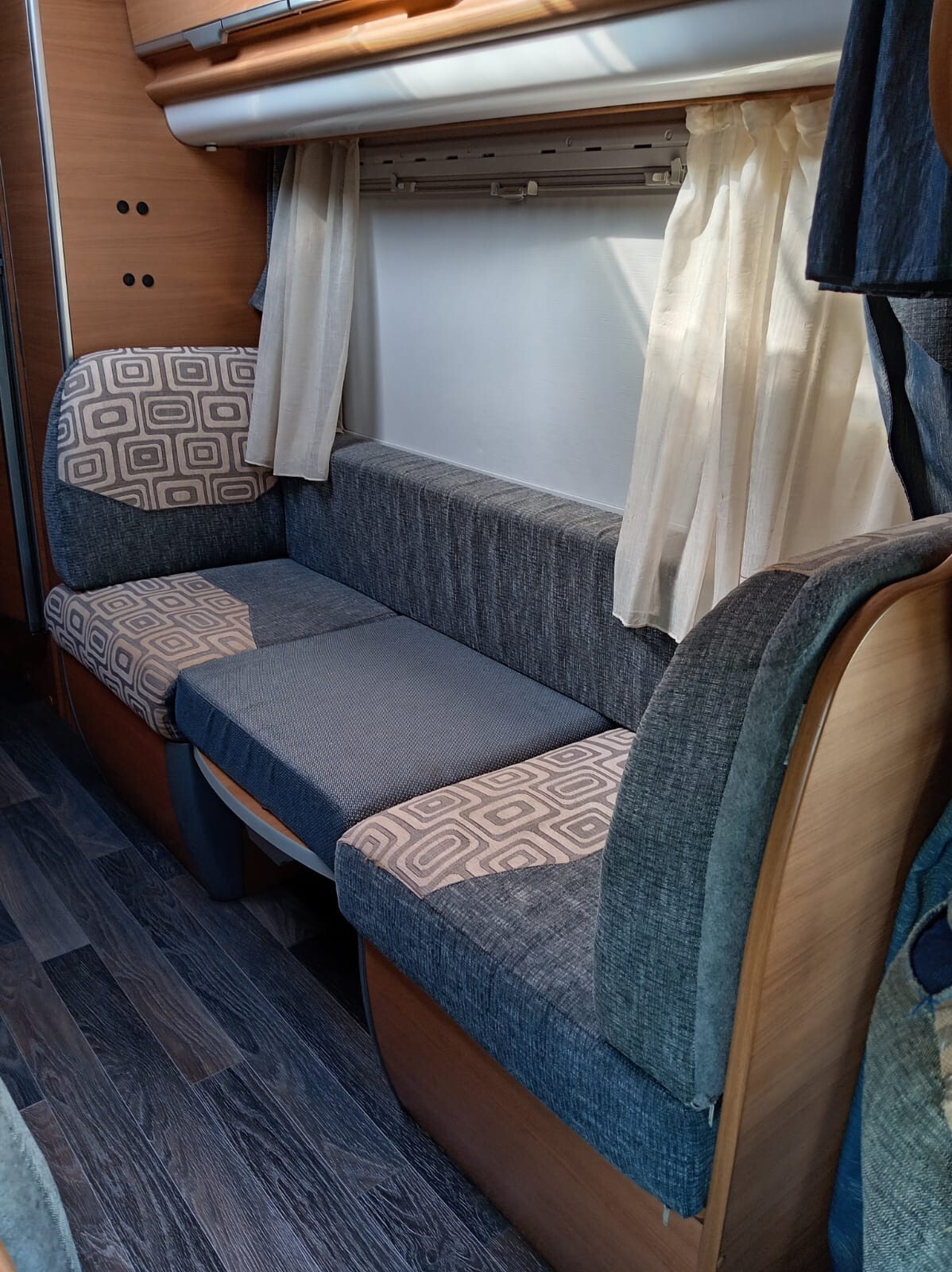 Mobilvetta HUARI 1102