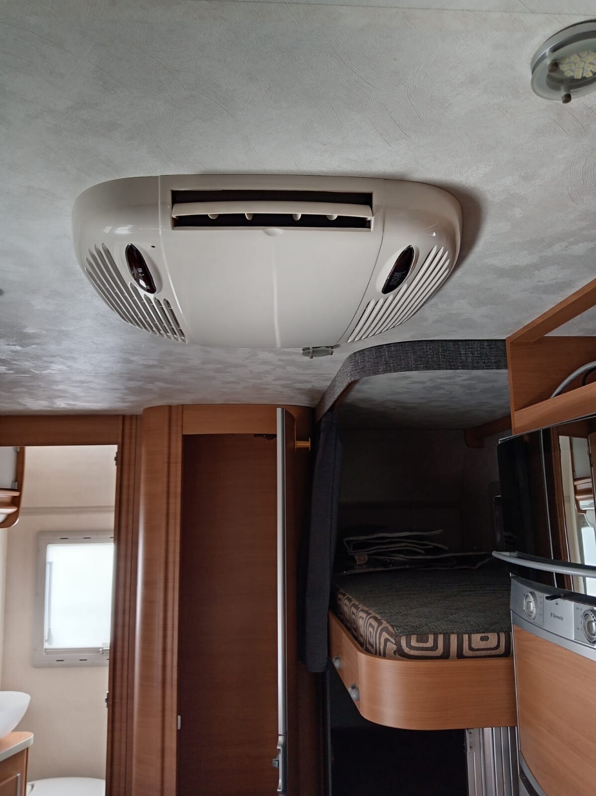 Mobilvetta HUARI 1102