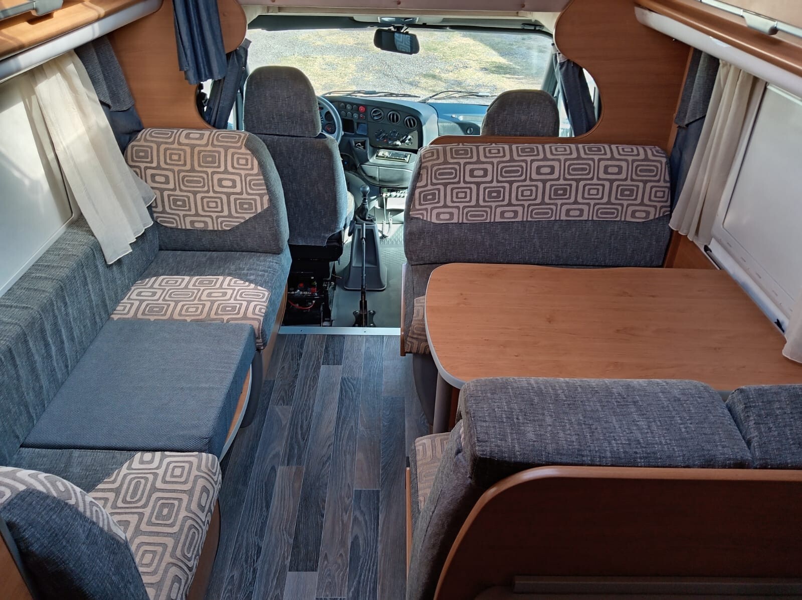 Mobilvetta HUARI 1102
