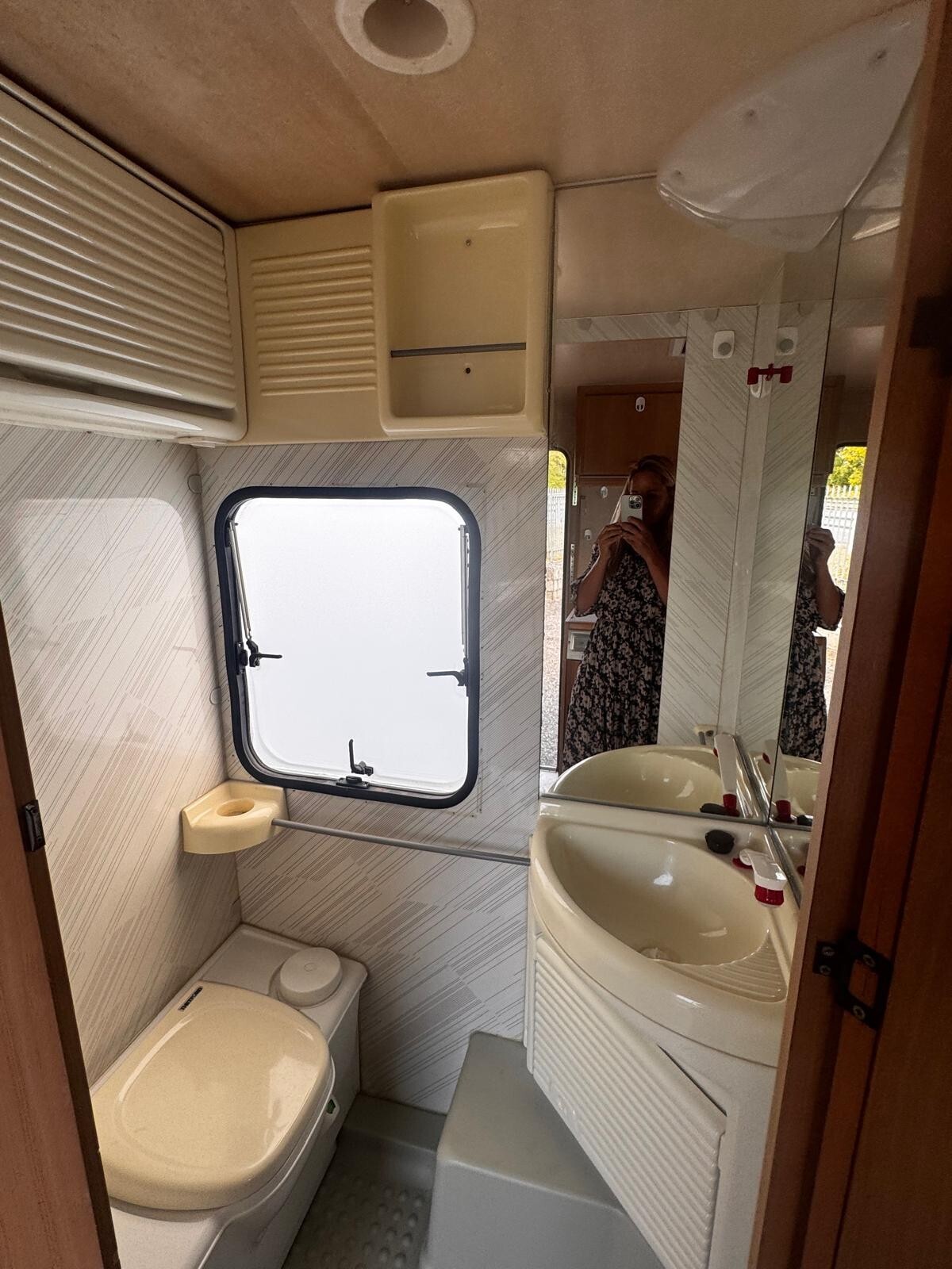 Adria T 400