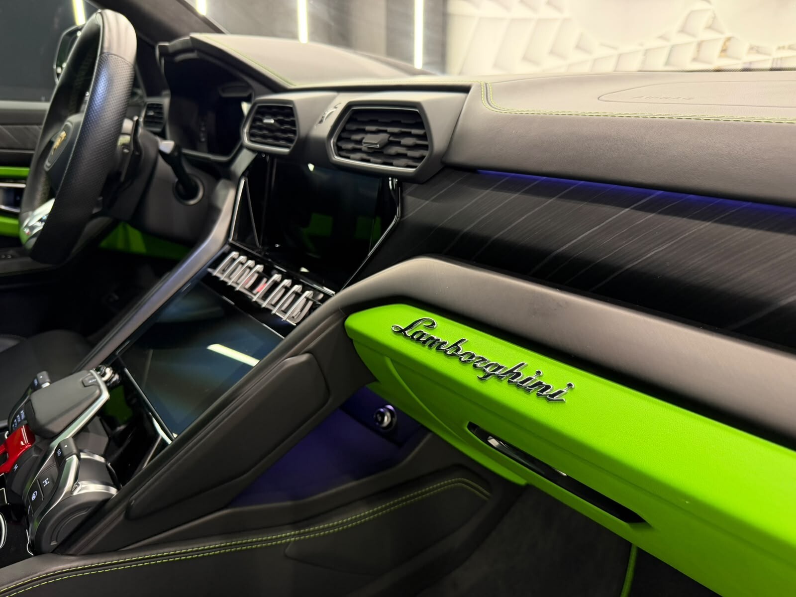 Lamborghini Urus 4.0 IPER FULL-POSSIBILE EFFETTUARE RENT TO BUY-KM CERTIFICATI-12 MESI GARANZIA-PERMUTE – foto 9