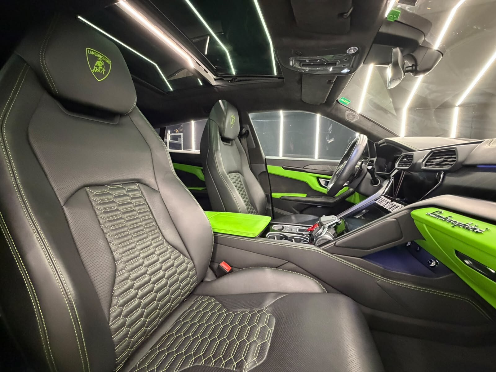 Lamborghini Urus 4.0 IPER FULL-POSSIBILE EFFETTUARE RENT TO BUY-KM CERTIFICATI-12 MESI GARANZIA-PERMUTE – foto 11