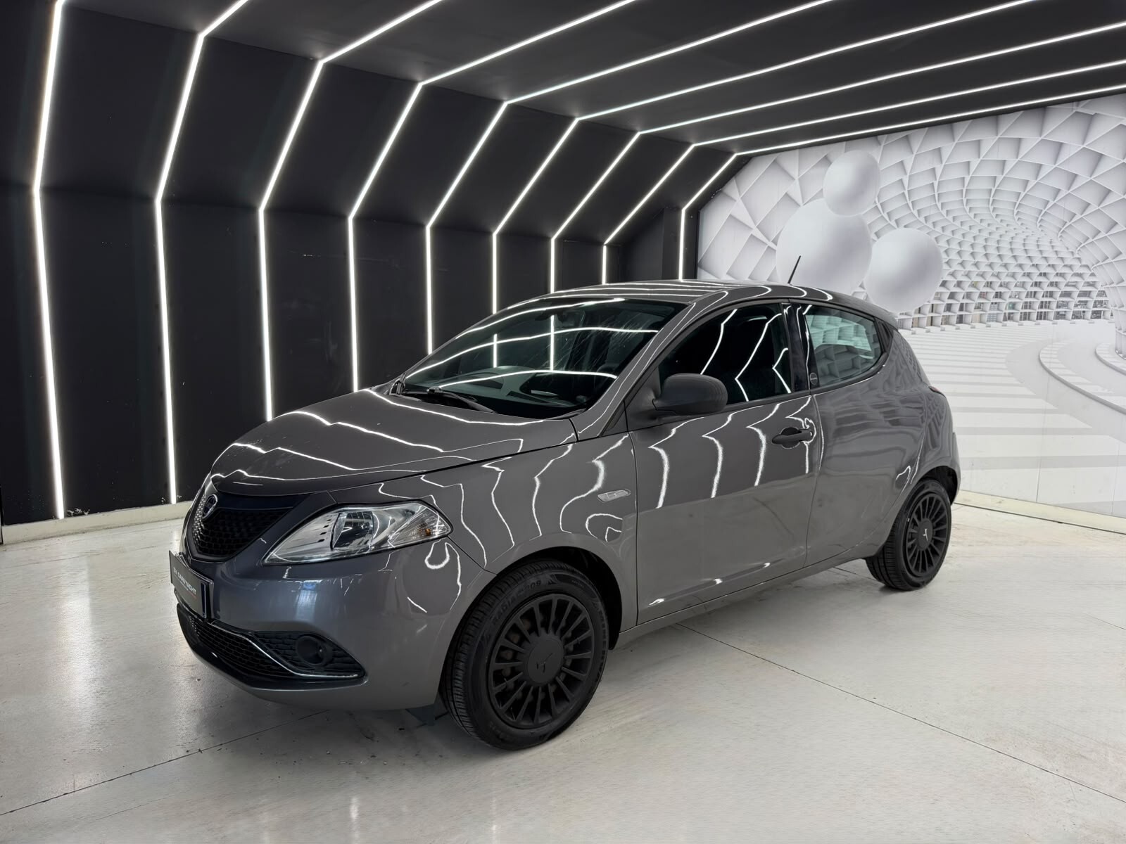 Lancia Ypsilon 1.0 HYBRID-LOUNGE-69CV-NEOPATENTATO-KM CERTIFICATI-12 MESI GARANZIA-PERMUTE – foto 3