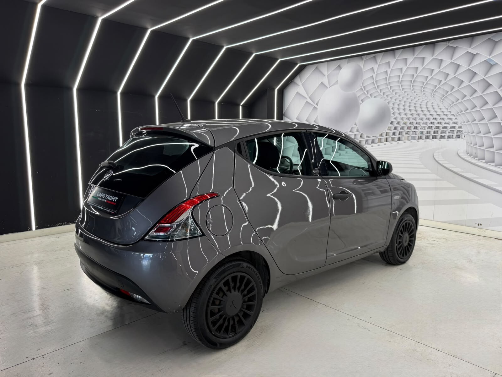 Lancia Ypsilon 1.0 HYBRID-LOUNGE-69CV-NEOPATENTATO-KM CERTIFICATI-12 MESI GARANZIA-PERMUTE – foto 4