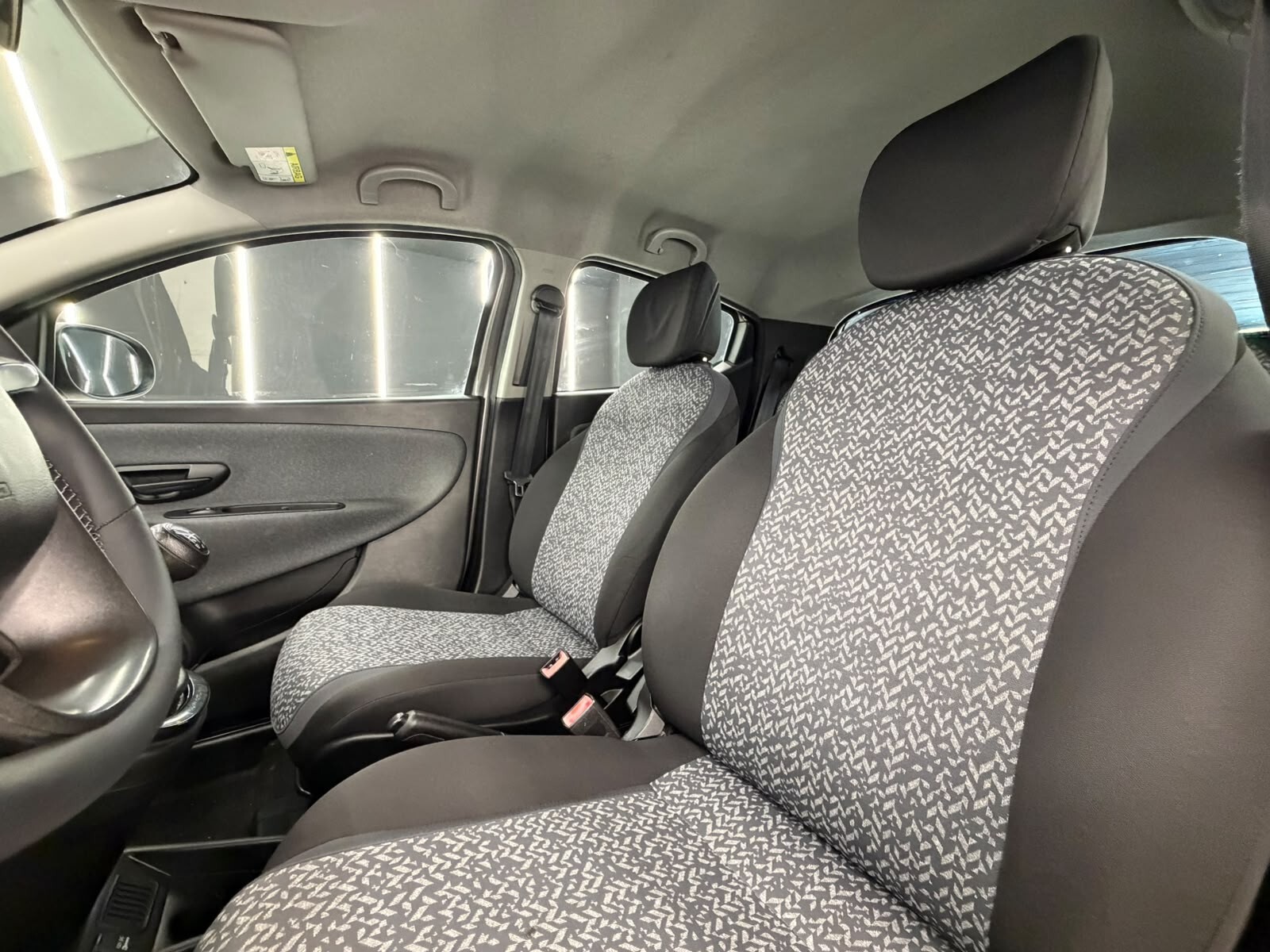 Lancia Ypsilon 1.0 HYBRID-LOUNGE-69CV-NEOPATENTATO-KM CERTIFICATI-12 MESI GARANZIA-PERMUTE – foto 12