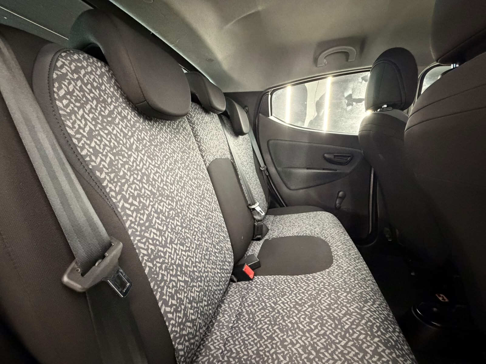 Lancia Ypsilon 1.0 HYBRID-LOUNGE-69CV-NEOPATENTATO-KM CERTIFICATI-12 MESI GARANZIA-PERMUTE – foto 14