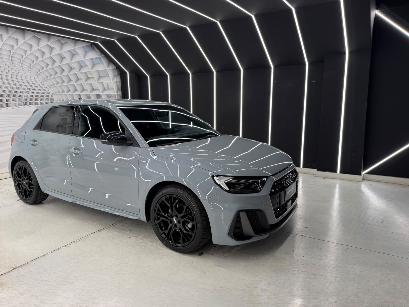 Audi A1 3XS LINE-S TRONIC-110CV-NEOPATENTATI-AUTOMATICA-KM CERTIFICATI-12MESI GARANZIA-PERMUTE – foto 2