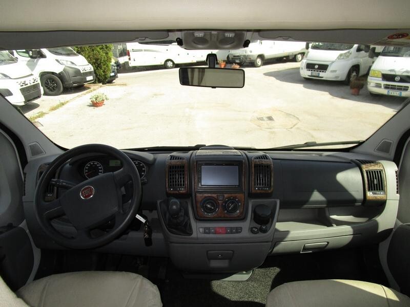 Mobilvetta Kea P60 con garage, corto 6,20m - 2010