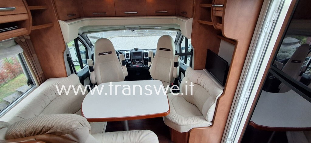 Carthago Chic C-Line T4.2 Camper semintegrale con 