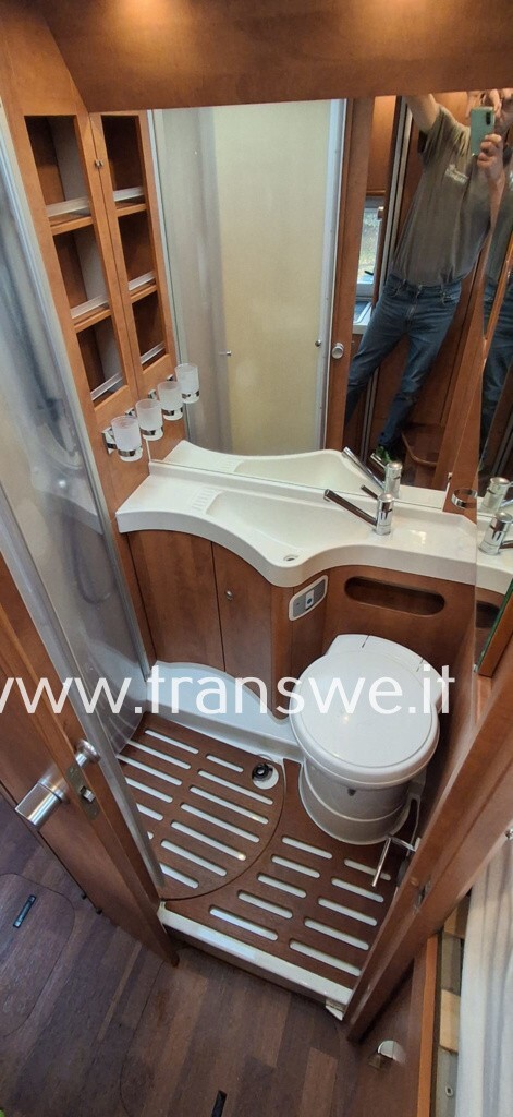 Carthago Chic C-Line T4.2 Camper semintegrale con 