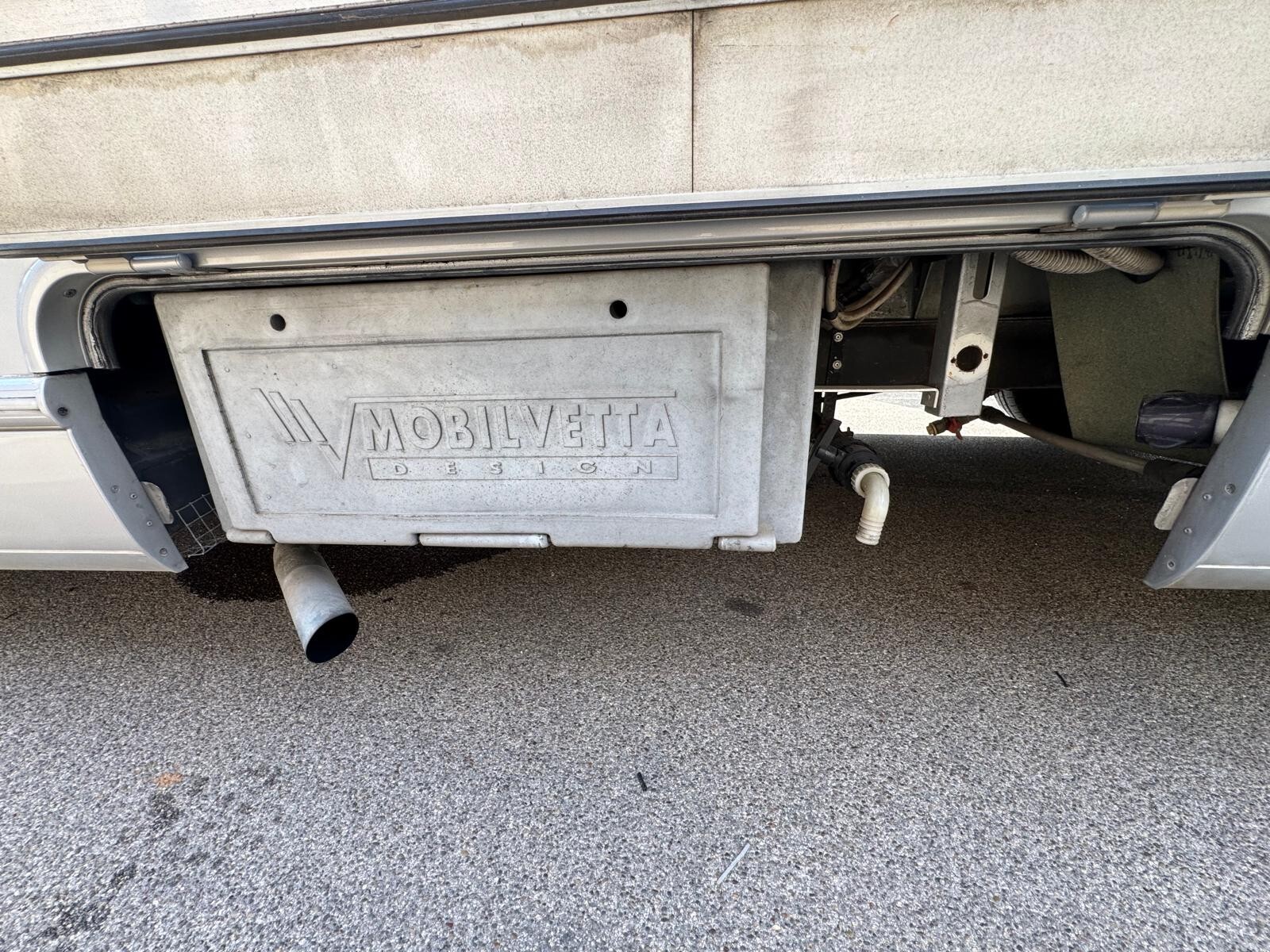 MOBILVETTA DESIGN EUROYACHT 100