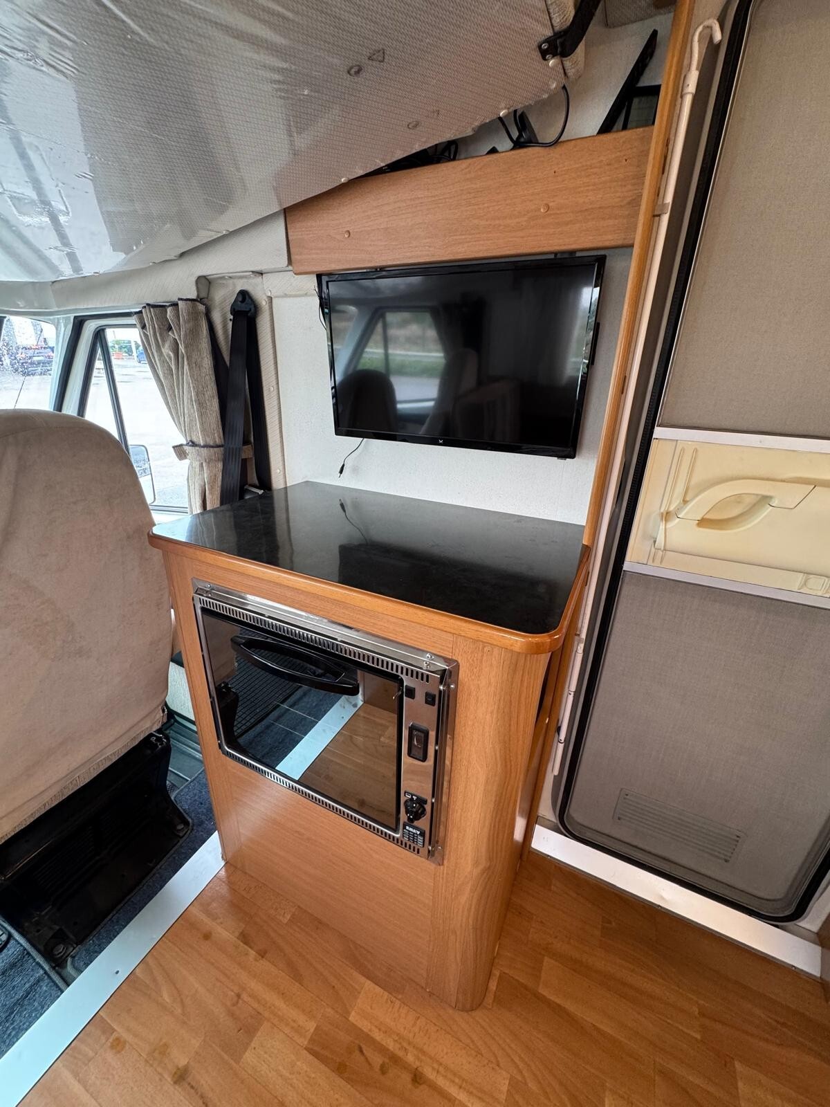 MOBILVETTA DESIGN EUROYACHT 100