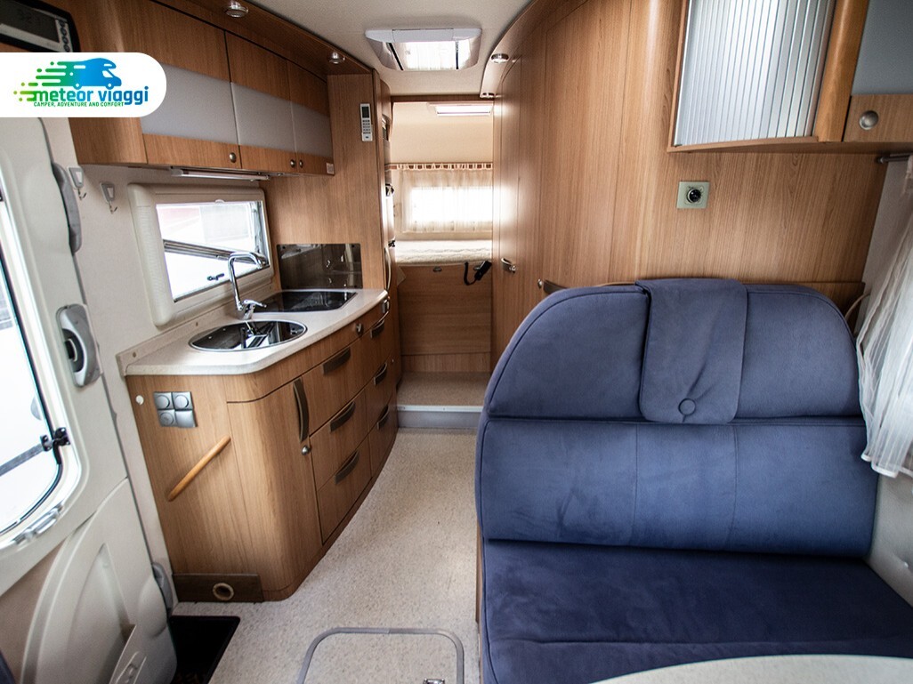 Motorhome 4 posti Adria Vision i707 sg